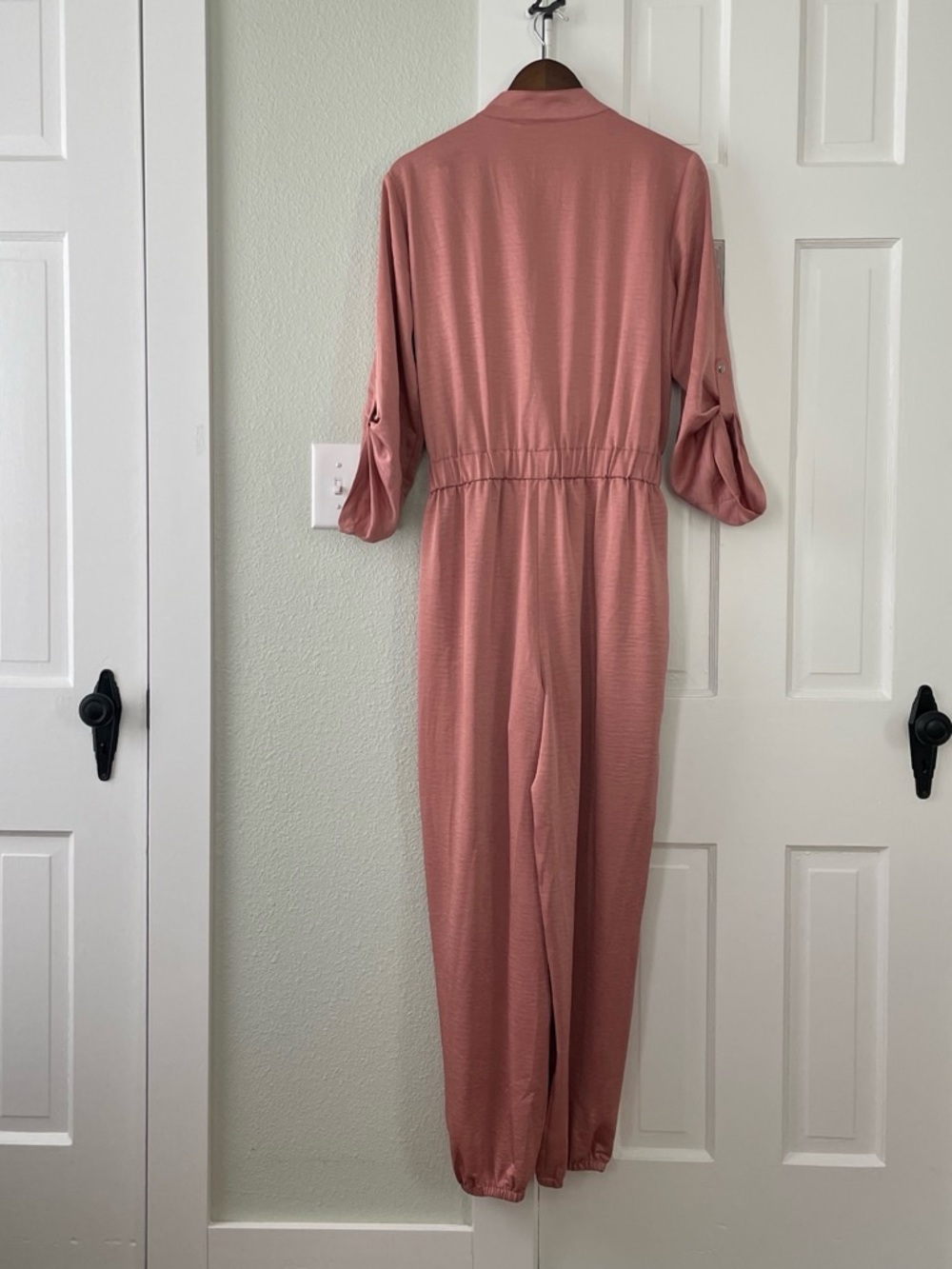 Jennifer Lopez Coral Pink Jumpsuit with Tie Waist - Picture 3 of 8